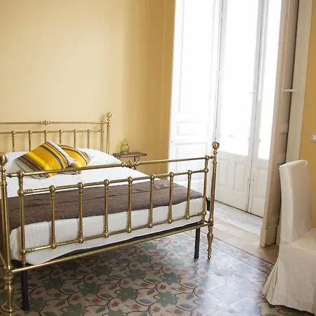 Konukevi Altevolte Katanya
