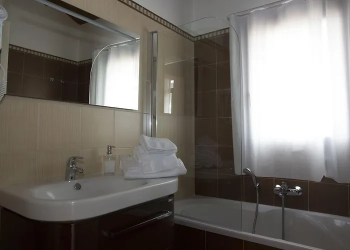 阿尔特沃尔特旅馆 卡塔尼亚